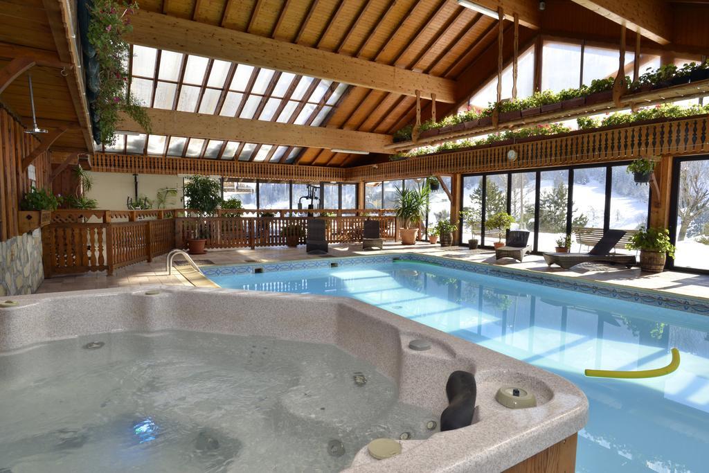 Hotel Le Ferraillon 아봉당스 외부 사진