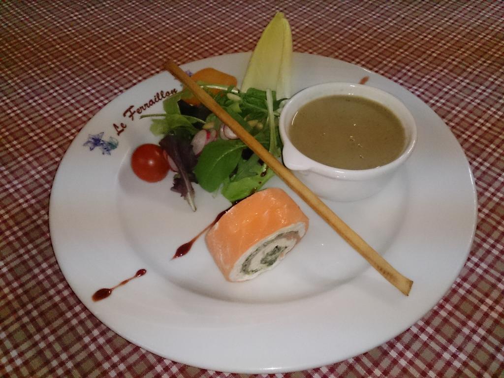 Hotel Le Ferraillon 아봉당스 외부 사진