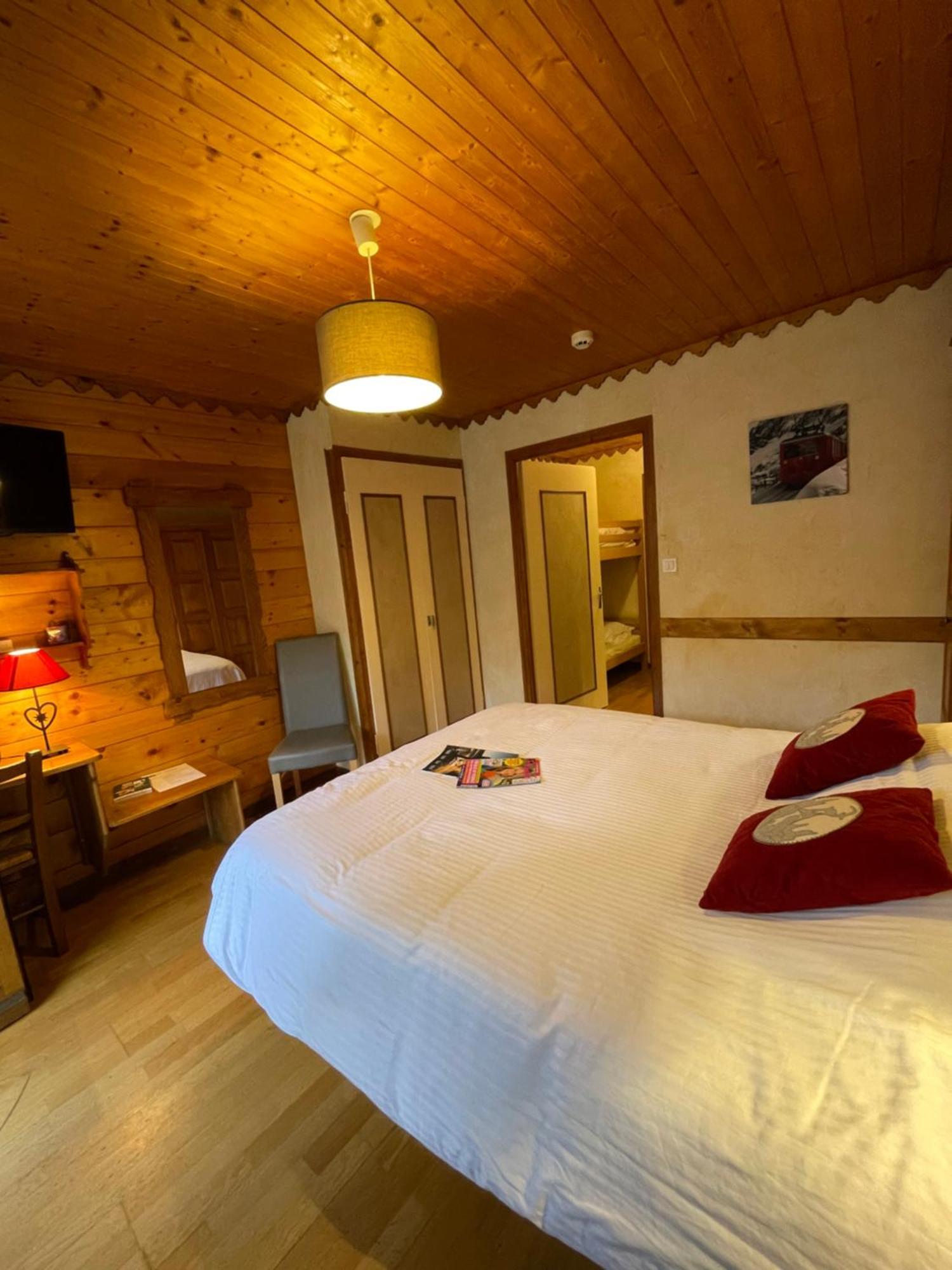 Hotel Le Ferraillon 아봉당스 외부 사진