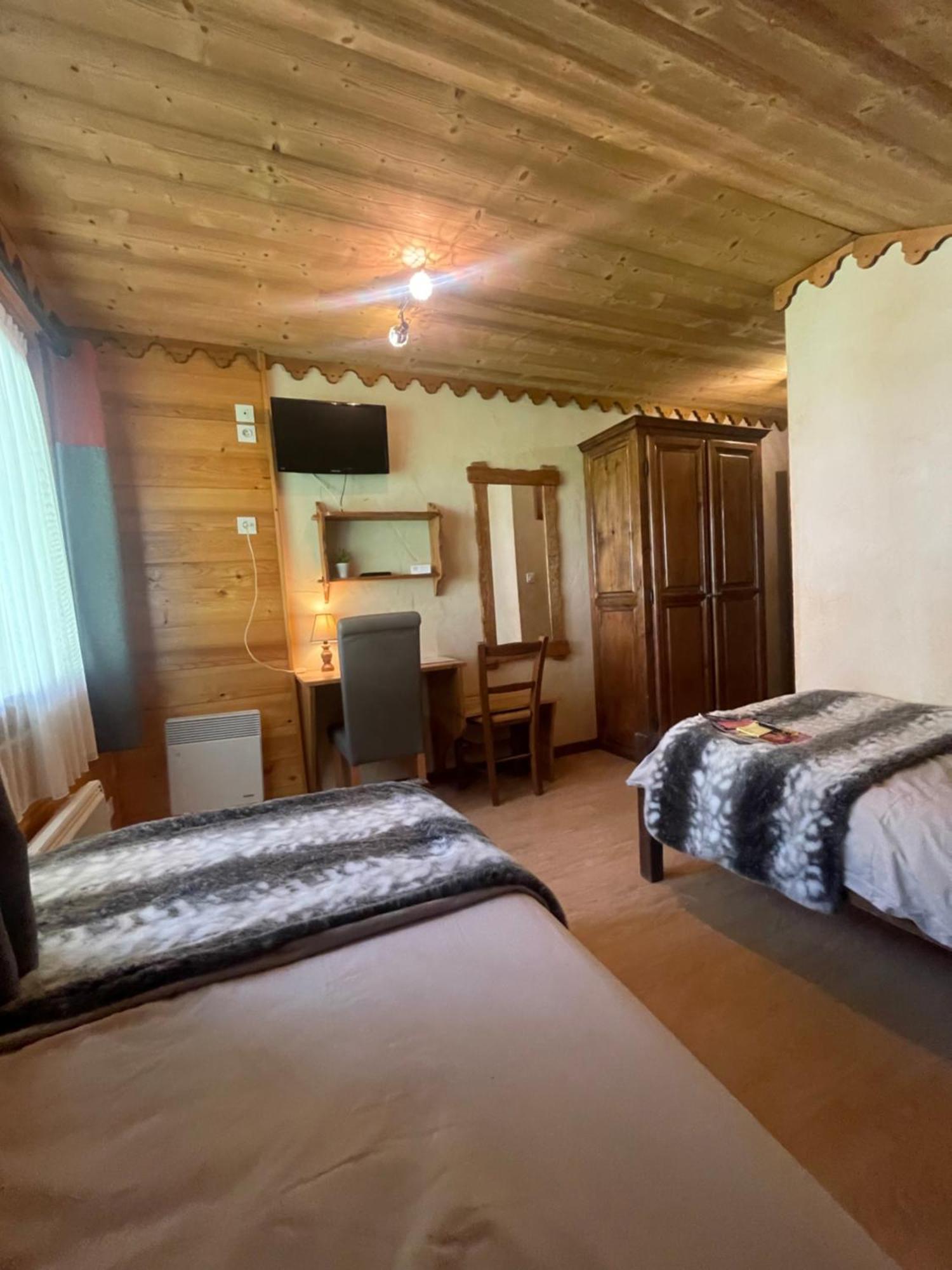 Hotel Le Ferraillon 아봉당스 외부 사진