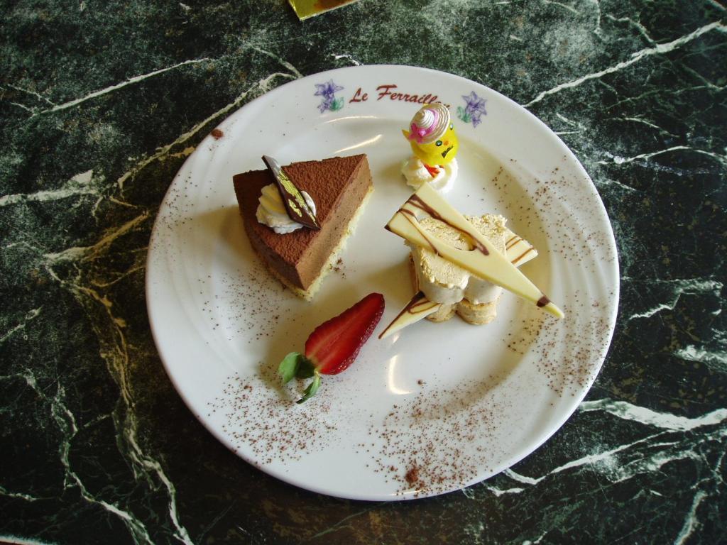 Hotel Le Ferraillon 아봉당스 외부 사진